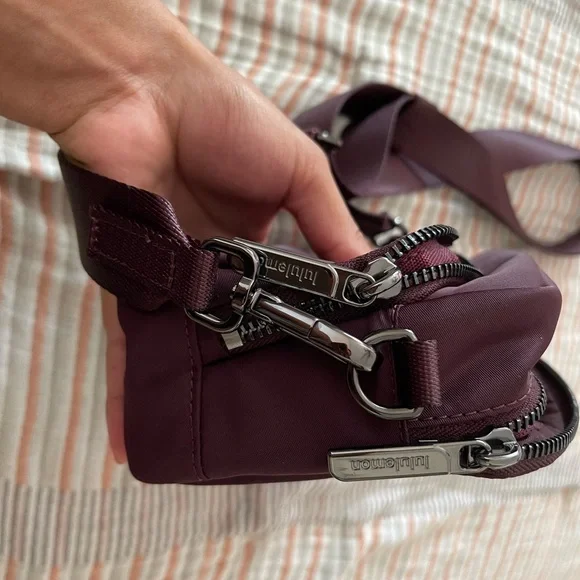 Lululemon Athletica Brown Crossbody Bag with Durable Design - Picture 7 of 7